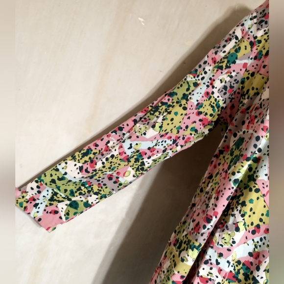 Multicolor Abstract Print Top - Picture 5 of 11